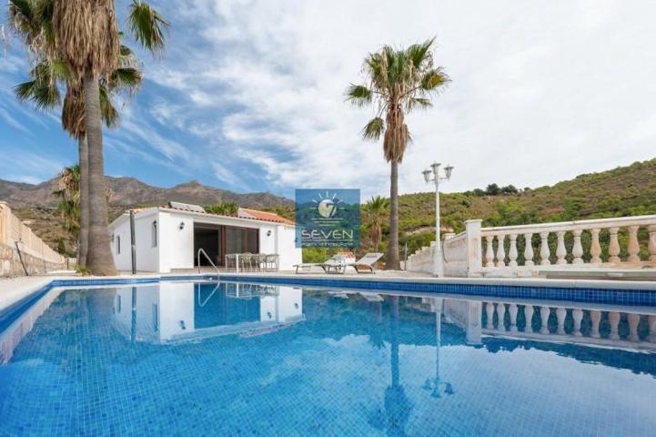 Chalet en venta en Molvízar, Poligonos photo 0