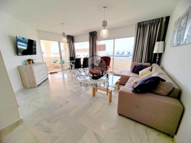 Apartamento en venta en Benalmádena, Puerto Marina photo 0