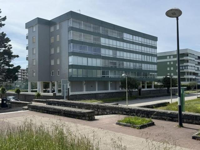 Piso en venta en Laredo, Playa photo 0