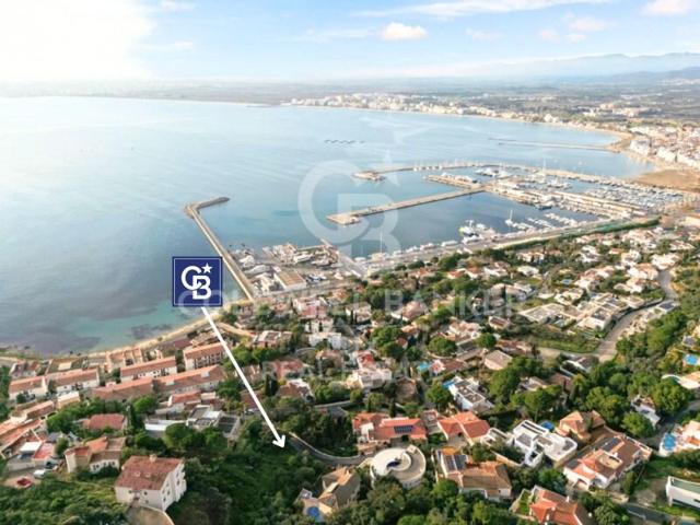 Terreno en venta en Roses photo 0