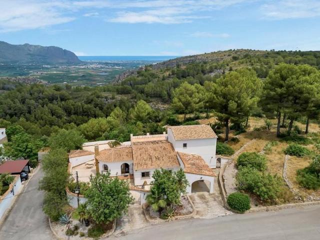 Chalet en venta en Benidoleig, Benidoleig photo 0