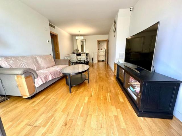 Piso en venta en Barcelona, Sants Montjuic - La Marina photo 0