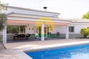 Chalet en venta en Biar, Biar photo 0