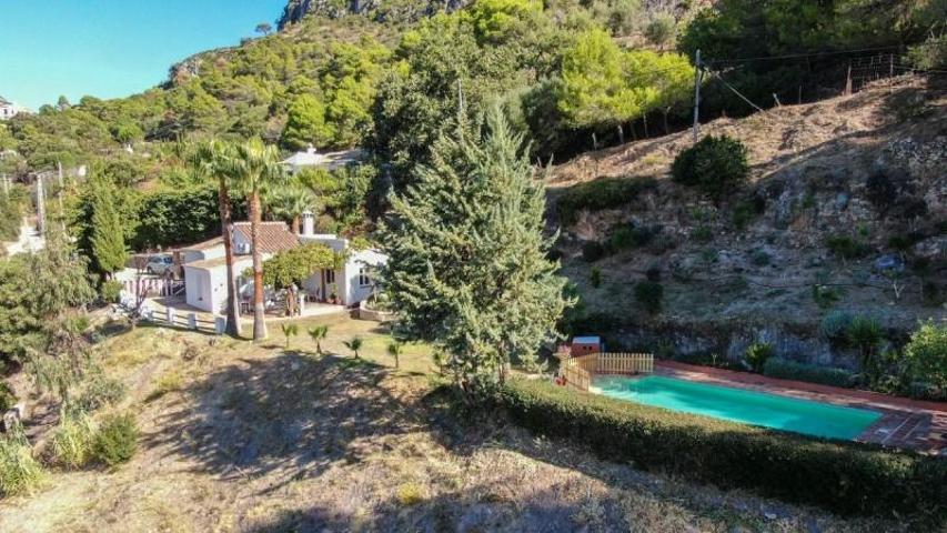Chalet en venta en Casares, Costa Del Sol photo 0