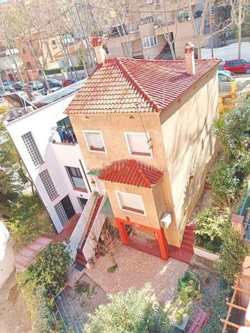 Casas de pueblo en venta en Barcelona photo 0