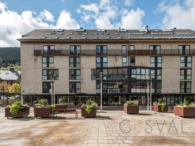 Local comercial en venta en Vielha e Mijaran photo 0