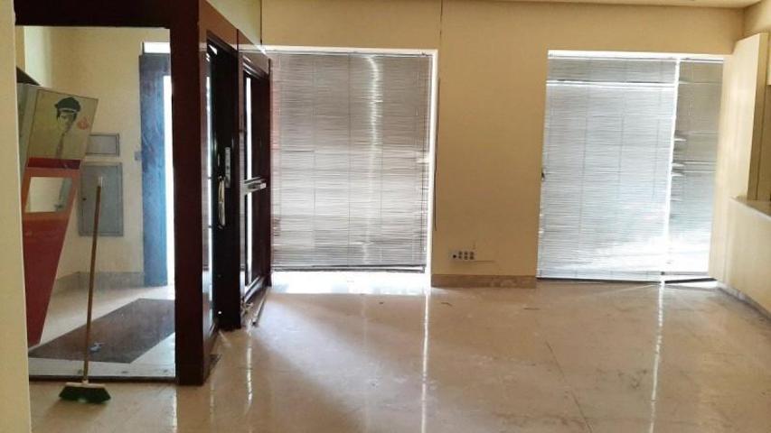 Edificio en venta en Daimiel, Daimiel photo 0