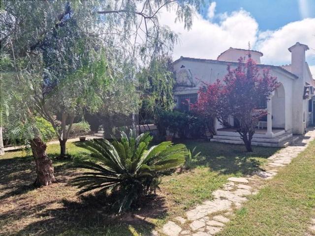 Chalet en venta en Cambrils photo 0