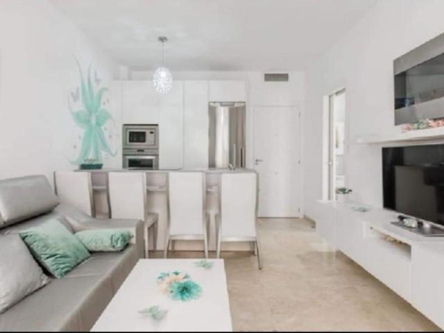 Piso en venta en Cádiz photo 0