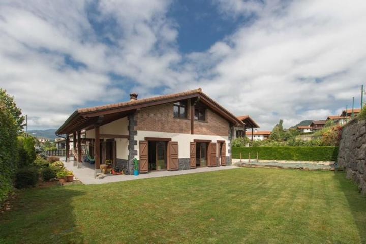 Casa en venta en Lekunberri, Lekunberri photo 0