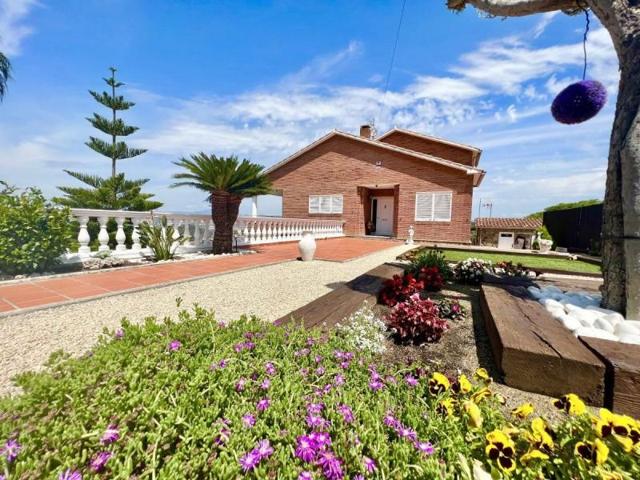 Casa en venta en Sant Fost de Campsentelles, Residencial photo 0