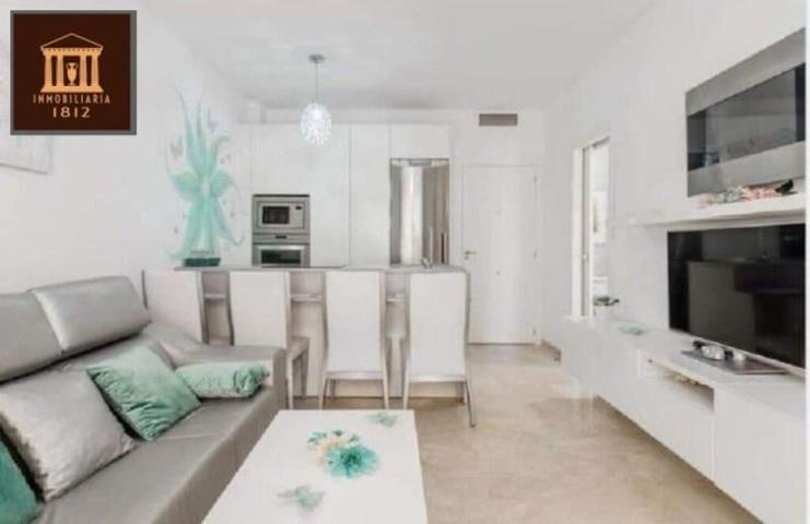 Piso en venta en Cádiz photo 0