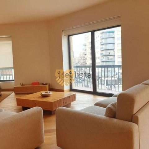 Piso en venta en Salamanca, Centro photo 0