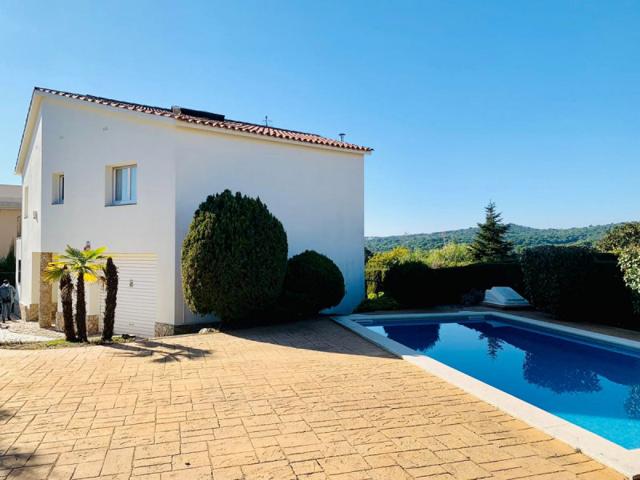 Casa en venta en Lloret de Mar, Condado del Jaruco photo 0