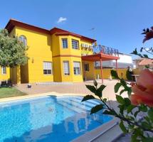 Chalet en venta en Bollullos de la Mitación, BOLLULLOS DE LA MITACION photo 0