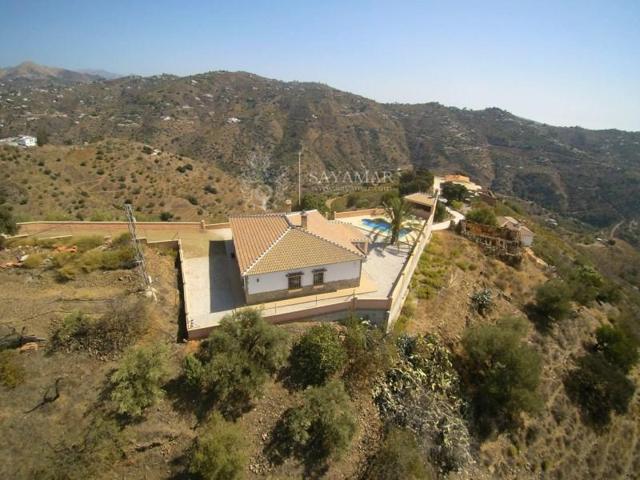 Chalet en venta en Sayalonga photo 0