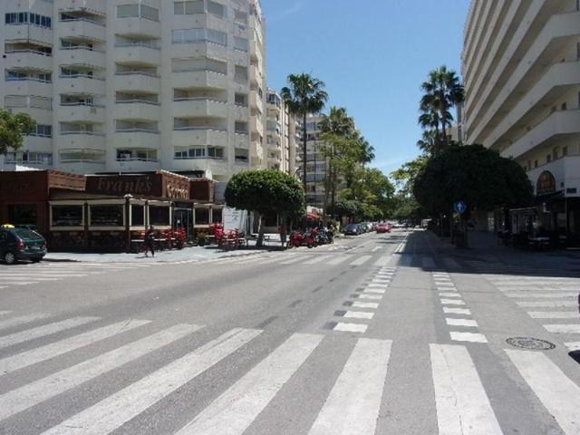 Local comercial en venta en Marbella, Centro - La Fontanilla photo 0