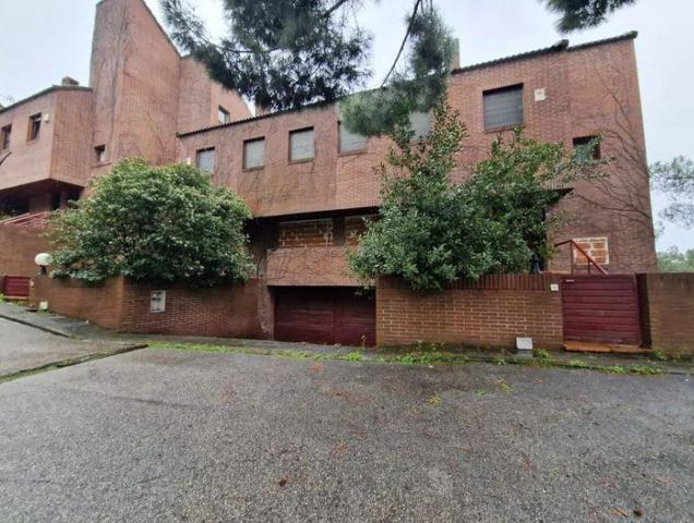 Adosada en venta en Galapagar, Galapagar photo 0