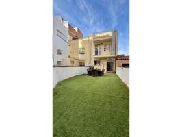 Chalet en venta en Sant Adrià de Besòs photo 0