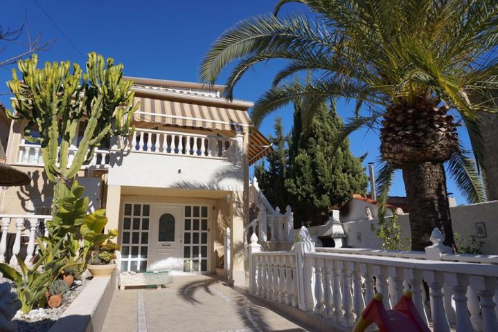Casa con terreno en venta en Orihuela Costa, Los Balcones photo 0