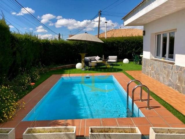 Bungalow en venta en Rubí photo 0