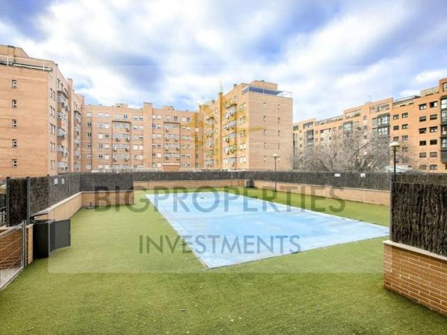 Aticos en venta en Madrid, Sanchinarro photo 0