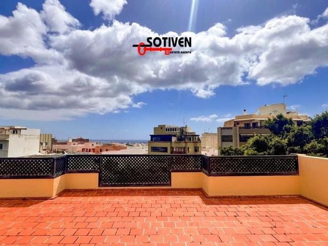 Apartamento en venta en Santa Cruz de Tenerife, Rambla General Franco photo 0