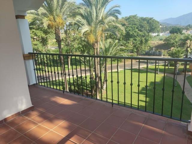 Piso en venta en Marbella, Marbella photo 0