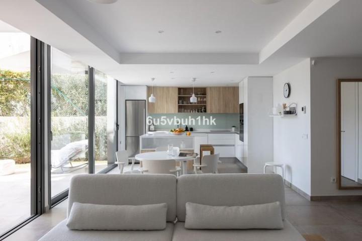 Apartamento en venta en Estepona, Bel-Air-Cancelada-Saladillo photo 0
