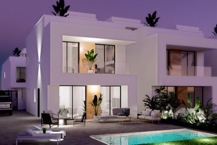 Chalet en venta en Orihuela Costa, La Zenia photo 0