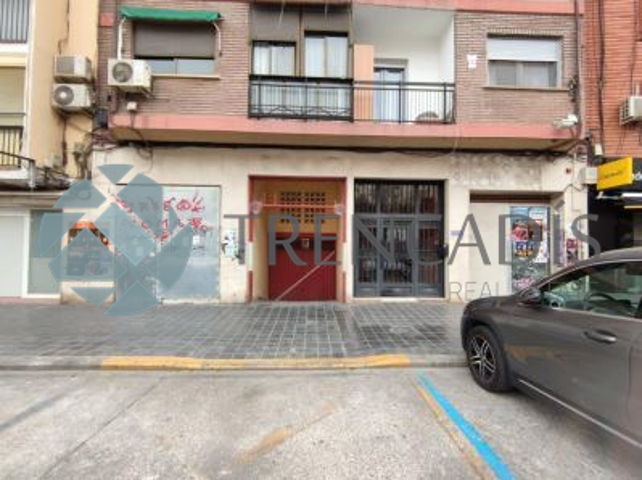 Local comercial en venta en Valencia, Valencia photo 0