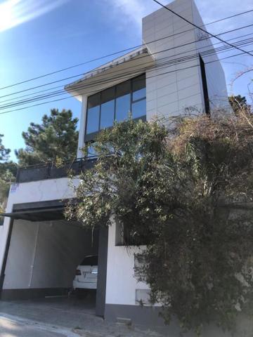 Adosada en venta en Lloret de Mar, Serra Brava photo 0