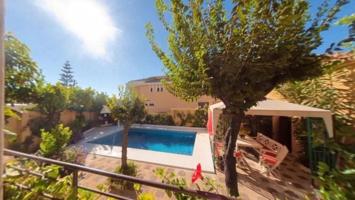 Adosada en venta en Benalmádena, Benamaina photo 0