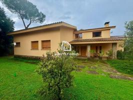 Chalet en venta en Taradell photo 0