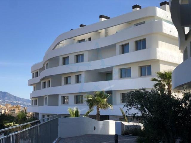 Apartamento en venta en Fuengirola photo 0