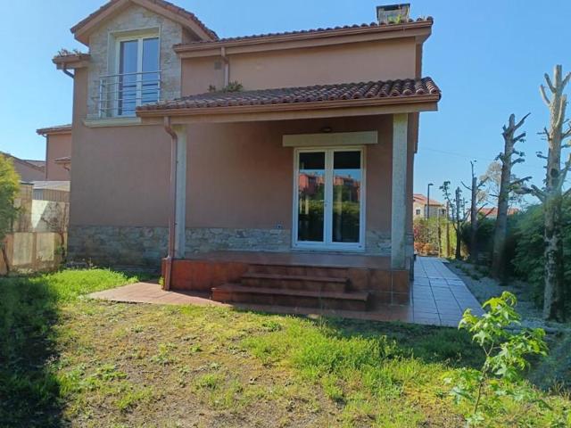 Casa con terreno en venta en Miño photo 0