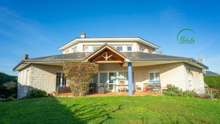 Casa en venta en Navia, Puerto de Vega photo 0