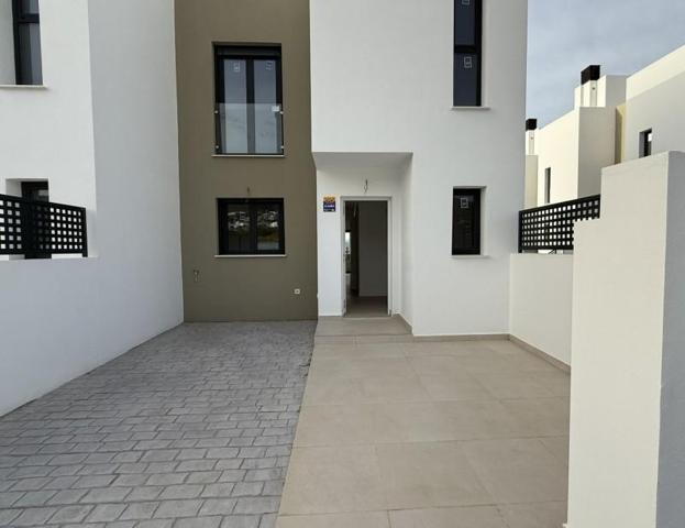 Adosada en venta en Alhaurín de la Torre photo 0