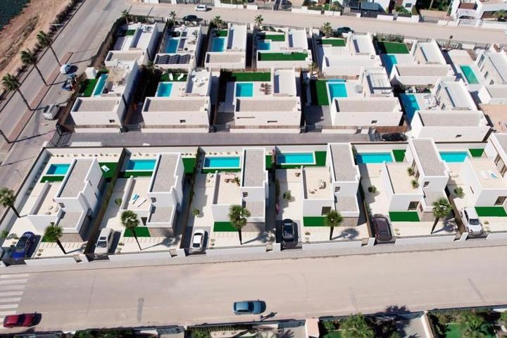 Chalet en venta en Algorfa, La Finca Golf Resort photo 0