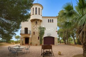 Chalet en venta en Riudecanyes, Riudecanyes photo 0