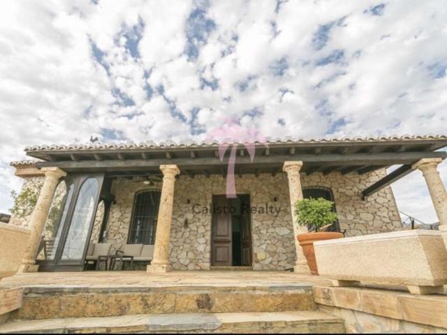 Chalet en venta en Nerja photo 0