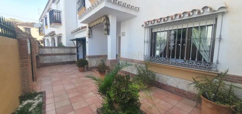 Adosada en venta en Fuengirola, Centro photo 0