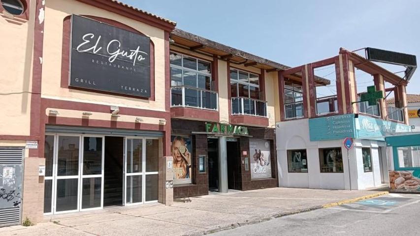Local comercial en venta en Chiclana de la Frontera, Los gallos photo 0