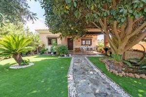 Casa en venta en Rincón de la Victoria, Cortijo blanco photo 0