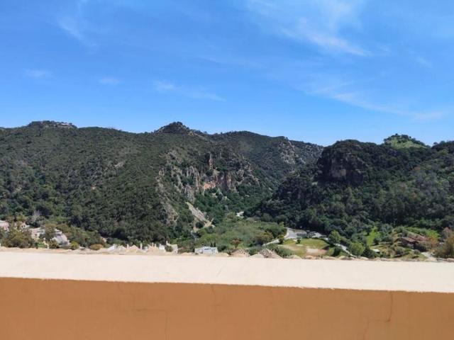 Casa en venta en Benahavís, Benahavis photo 0