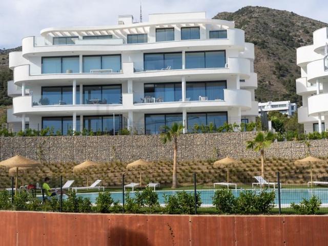 Apartamento en venta en Fuengirola photo 0