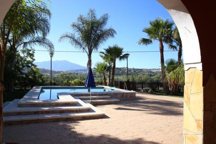 Chalet en venta en Coín, Coin photo 0