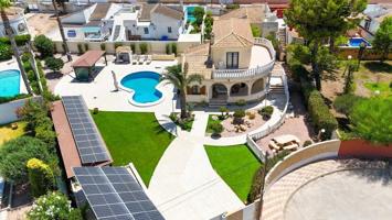 Chalet en venta en Torrevieja, El chaparral photo 0