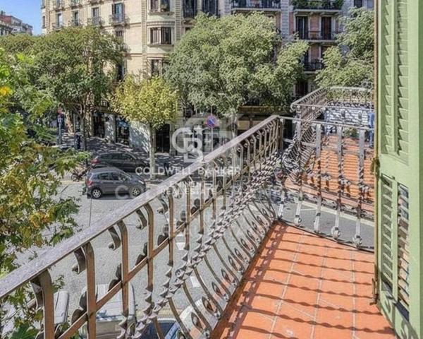 Piso en venta en Barcelona photo 0