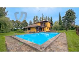 Chalet en venta en Lumbier photo 0